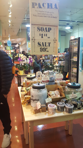 Grocery Store «Whole Foods Market», reviews and photos, 1640 Chicago Ave, Evanston, IL 60201, USA