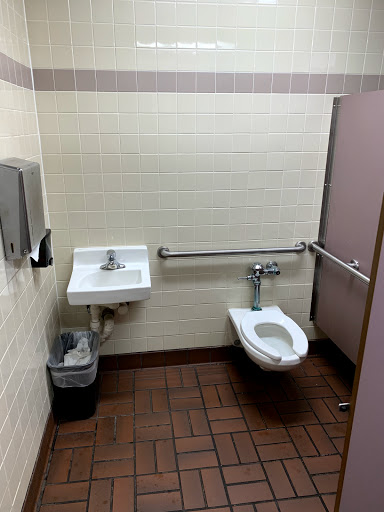 American Restaurant «Cracker Barrel Old Country Store», reviews and photos, 2371 E Aurora Rd, Twinsburg, OH 44087, USA