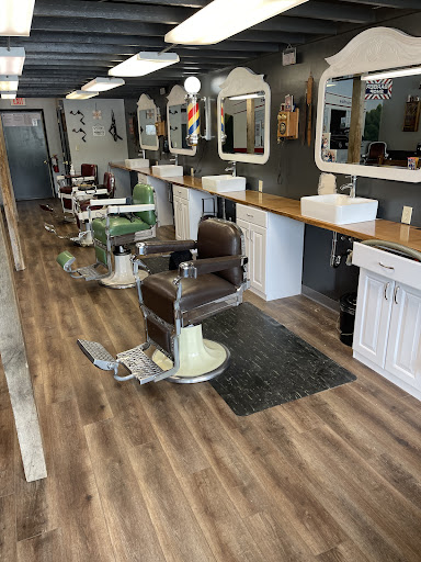 Barber Shop «Gahanna Barber Shop», reviews and photos, 102 Granville St, Columbus, OH 43230, USA