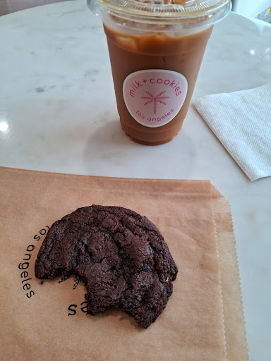 milkcookies image