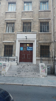 Scuole Pubbliche Istituti Scolastici Liceo Ginnasio O. Flacco Via Niccolò Pizzoli, 58, 70123 Bari BA, Italia
