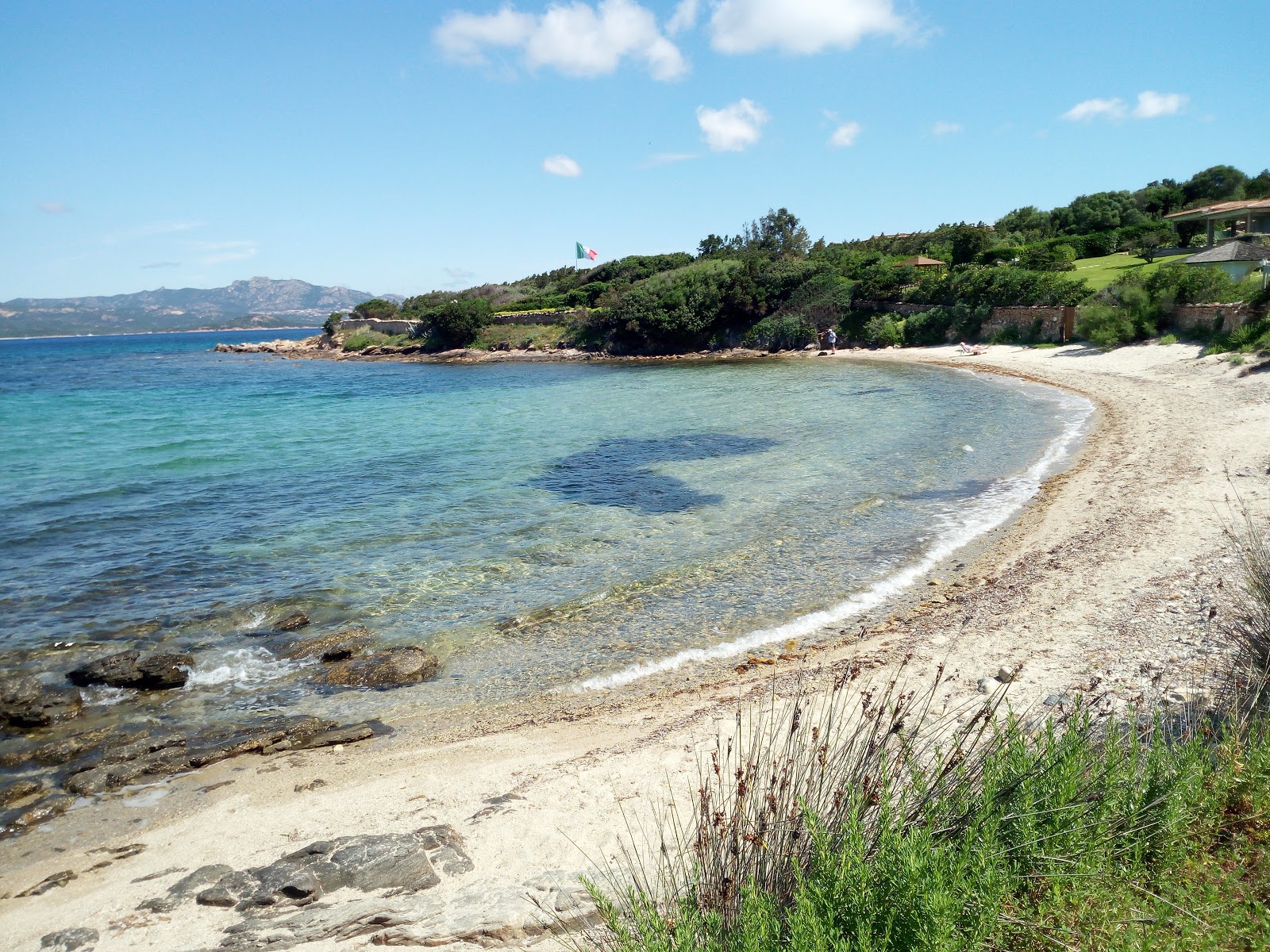 Zdjęcie Spiaggia di Shirley Bassey z mała zatoka