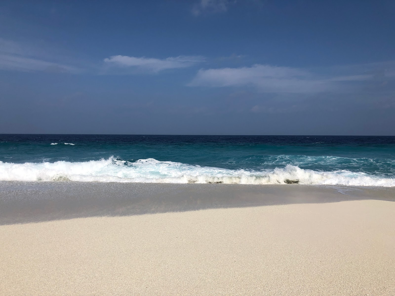 Foto van Geiymiskih Fannu Beach met hoog niveau van netheid