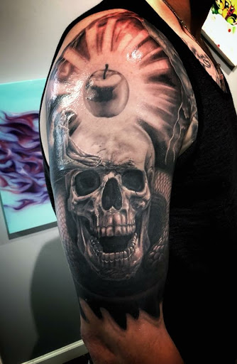 Find tattoo ideas for men stars for your next unique tattoo in Arlington at Urbans Tattoo & Piercing Studio