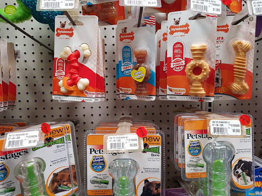 Pet Supply Store «Central Garden & Pet Co», reviews and photos, 13227 Orden Dr, Santa Fe Springs, CA 90670, USA
