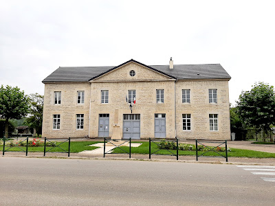 Mairie à Ounans