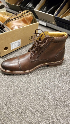 Shopping Mall «Laurelwood Shopping Center», reviews and photos, 422 S Grove Park Rd, Memphis, TN 38117, USA