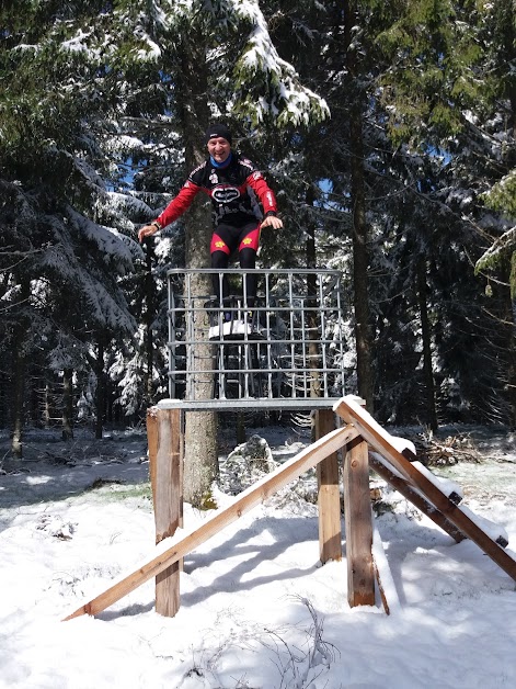 Le 16 Arts à Châtel-Montagne