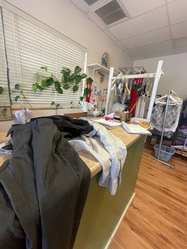 Dry Cleaner «Alterations & Dry Cleaning», reviews and photos, 14950 W Indian School Rd # 100, Goodyear, AZ 85395, USA