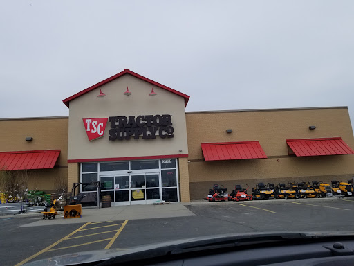 Home Improvement Store «Tractor Supply Co.», reviews and photos, 57184 Lyon Center Dr, New Hudson, MI 48165, USA