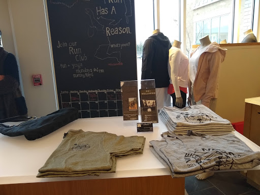 Shopping Mall «Breton Village Shopping Center», reviews and photos, 1814 Breton Rd SE, Grand Rapids, MI 49506, USA