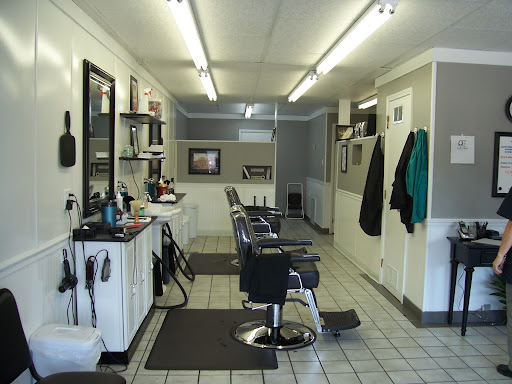 Barber Shop «Olde Towne Barber Shop», reviews and photos, 2806 Patti Ln, Jeffersontown, KY 40299, USA