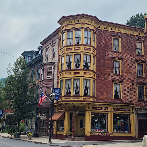 Gift Shop «Treasure Shop», reviews and photos, 44 Broadway, Jim Thorpe, PA 18229, USA