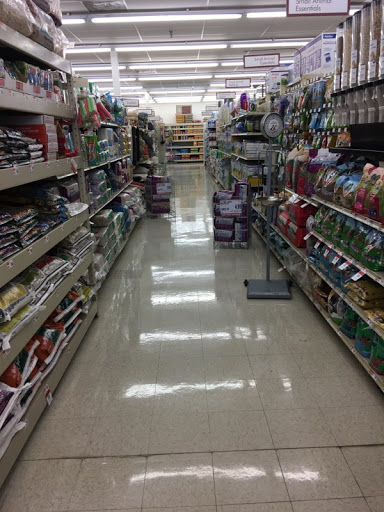 Pet Supply Store «Pet Supplies Plus», reviews and photos, 220 Market Dr, Elyria, OH 44035, USA