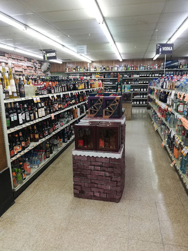 Liquor Store «Thrifty Discount Liquor & Wines #5», reviews and photos, 3101 W Bert Kouns Industrial Loop, Shreveport, LA 71118, USA
