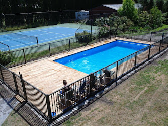 Mighty Staggz custom built pools,spas and lagoons