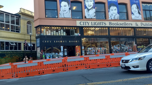 Book Store «City Lights Booksellers & Publishers», reviews and photos, 261 Columbus Ave, San Francisco, CA 94133, USA