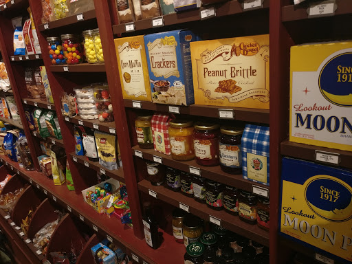 American Restaurant «Cracker Barrel Old Country Store», reviews and photos, 3703 Hillsborough Rd, Durham, NC 27705, USA