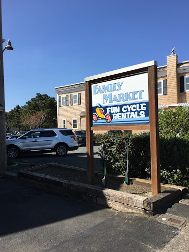 Grocery Store «Theresa Family Market», reviews and photos, 1170 S Hemlock St, Cannon Beach, OR 97110, USA