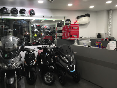 BOULEVARD SCOOTER LAFAYETTE PIAGGIO à Paris