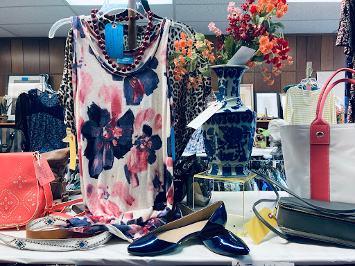 Thrift Store «Reynoldsburg Thrift Shop», reviews and photos, 7125 E Main St, Reynoldsburg, OH 43068, USA