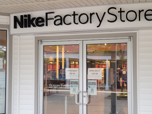 Shopping Mall «Lighthouse Place Premium Outlets», reviews and photos, 601 Wabash St, Michigan City, IN 46360, USA