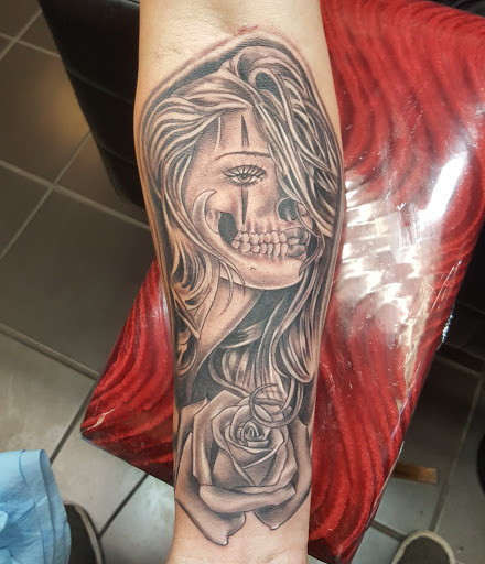 Tattoo Shop «Ink Sanity», reviews and photos, 31089 Riverside Dr, Lake Elsinore, CA 92530, USA