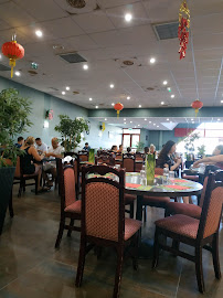 Atmosphère du Restaurant asiatique Tan Phat à Brive-la-Gaillarde - n°6