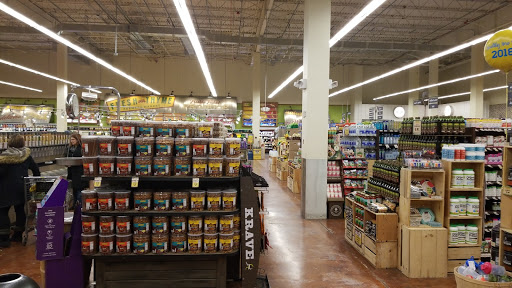 Grocery Store «Fresh Thyme Farmers Market- 82nd», reviews and photos, 4225 E 82nd St, Indianapolis, IN 46250, USA