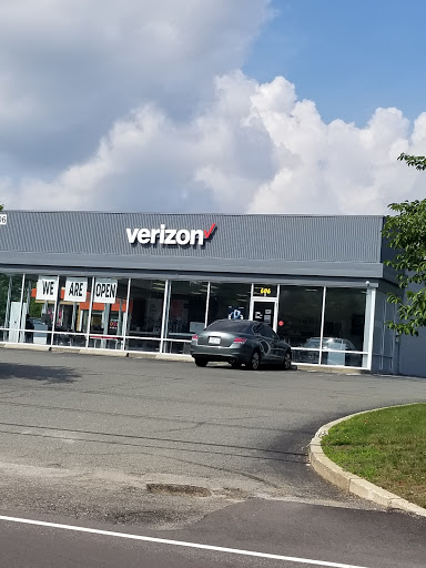 Cell Phone Store «Verizon Authorized Retailer - Wireless Zone», reviews and photos, 566 Washington St, South Easton, MA 02375, USA