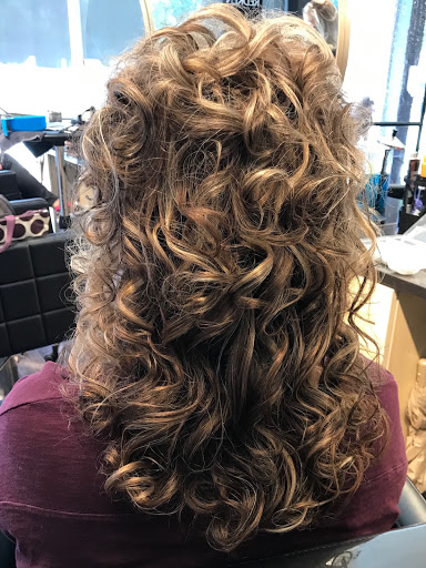 Beauty Salon «Bella Salon & Spa», reviews and photos, 1691 Langley Dr, Hagerstown, MD 21740, USA