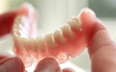 Diş Hekimi Mustafa Çınar (Erzincan Ağız ve Diş Sağlığı Kliniği)