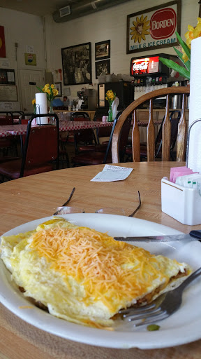 Grocery Store «Netts Country Store & Deli», reviews and photos, 4356 Skelley Rd, Santa Fe, TN 38482, USA