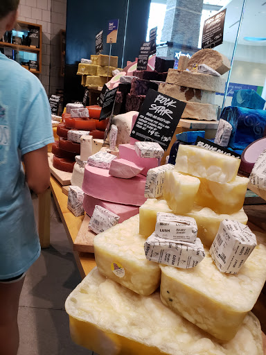 Cosmetics Store «Lush Cosmetics», reviews and photos, 303 Memorial City Way, Houston, TX 77024, USA