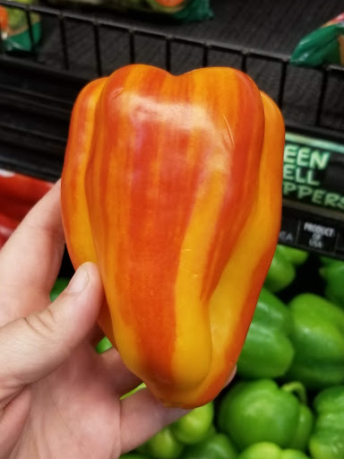 Grocery Store «Rays Food Place», reviews and photos, 875 Redwood Dr, Garberville, CA 95542, USA