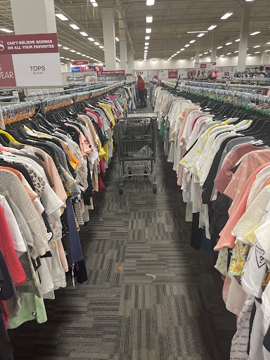 Clothing Store «Burlington Coat Factory», reviews and photos, 30 W Rand Rd, Arlington Heights, IL 60004, USA