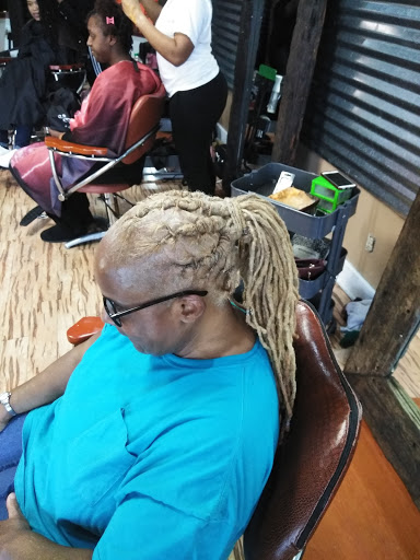 Hair Salon «Da Notty Roots Natural Hair Salon», reviews and photos, 928 Diamond Springs Rd, Virginia Beach, VA 23455, USA