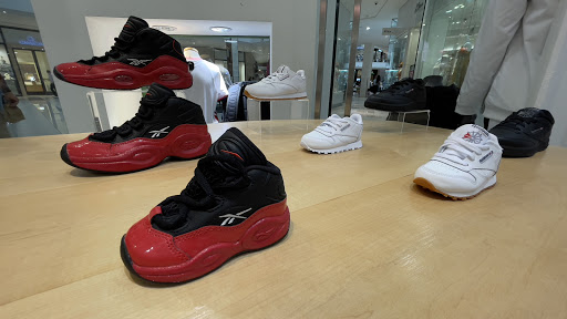 Sporting Goods Store «Action Kids by Sports Action l Aventura Mall», reviews and photos, 19575 Biscayne Boulevard #591, Miami, FL 33180, USA