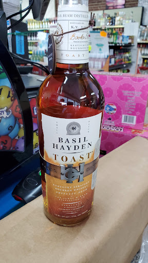 Liquor Store «Wine Vault», reviews and photos, 2 Fairbanks St, Framingham, MA 01701, USA