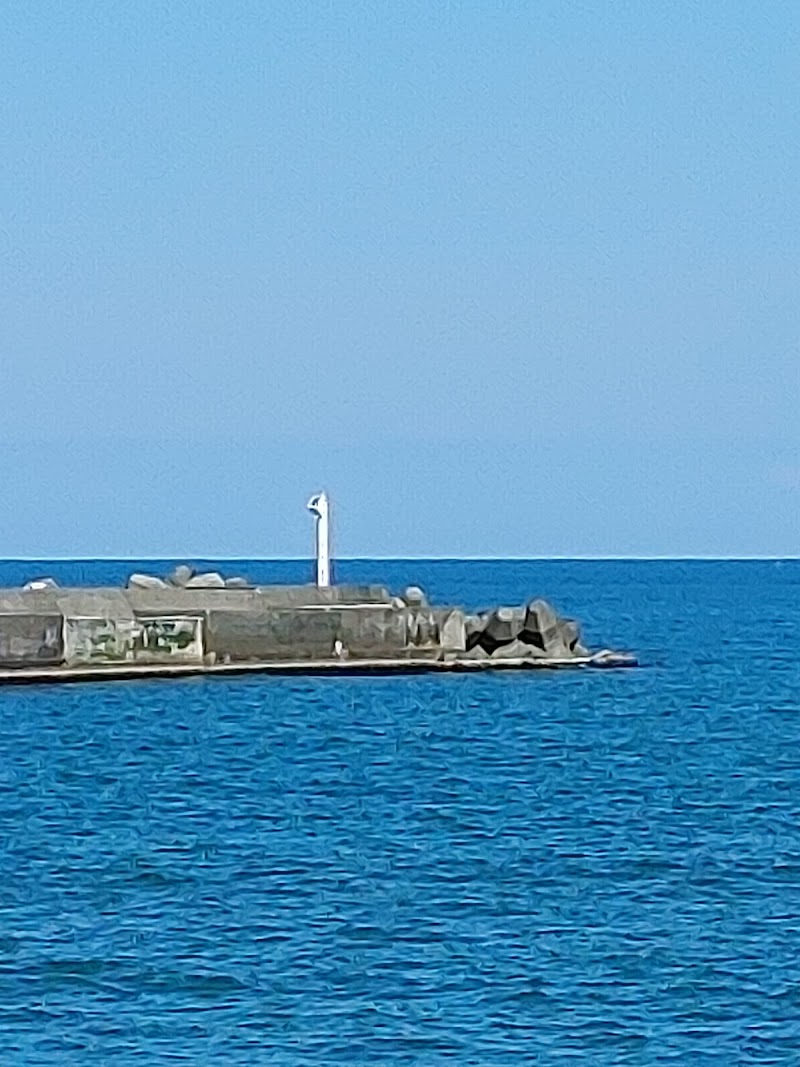 平沢港東防波堤灯台