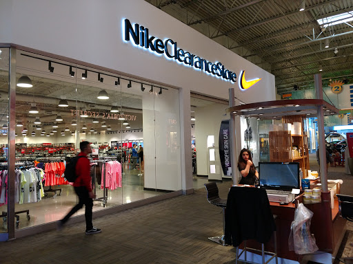 Sporting Goods Store «Nike Clearance Store», reviews and photos, 5000 S Arizona Mills Cir #240, Tempe, AZ 85282, USA