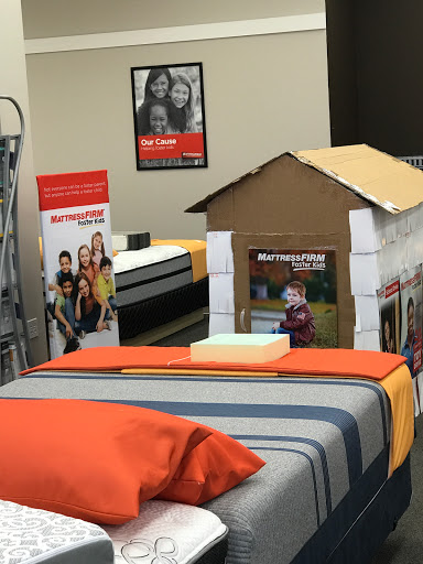 Mattress Store «Mattress Firm Brownsburg», reviews and photos, 211 W Northfield Dr, Brownsburg, IN 46112, USA