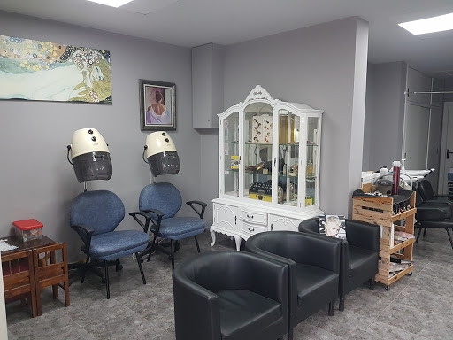 Perruqueria Barbería Mistic Hair en Sarrià de Ter, Girona