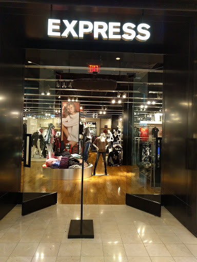 Clothing Store «Express», reviews and photos, 7101 Democracy Blvd, Bethesda, MD 20817, USA