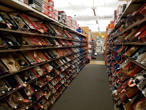 Shopping Mall «Vintage Faire Mall», reviews and photos, 3401 Dale Rd #483, Modesto, CA 95356, USA