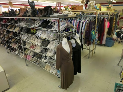 Thrift Store «The Kindness Wave Foundation Thrift Store», reviews and photos, 6210 Seminole Blvd, Seminole, FL 33772, USA