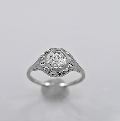 Jewelry Store «Gesner Estate Jewelry», reviews and photos, 1600 W Bay Dr, Largo, FL 33770, USA