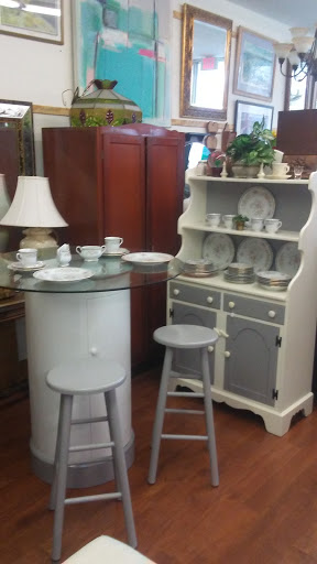 Thrift Store «Taste and See Thrift/Antiques», reviews and photos, 720 NY-25A, Rocky Point, NY 11778, USA