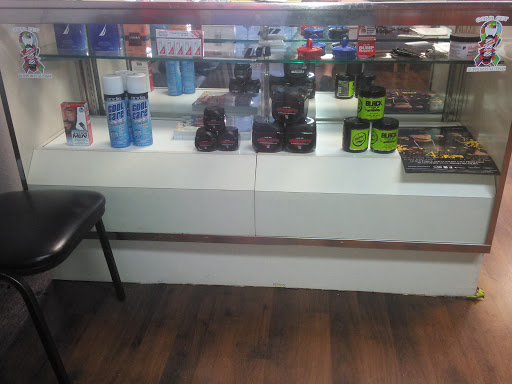 Hair Salon «Gold Cut Barber Shop», reviews and photos, 7031 W Hillsborough Ave, Tampa, FL 33634, USA