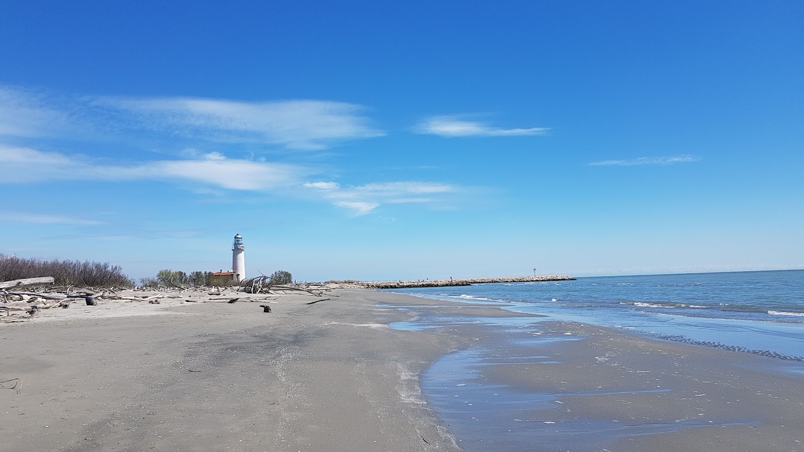 Foto von Isola dell'Amore Beach mit lange, gerade küste